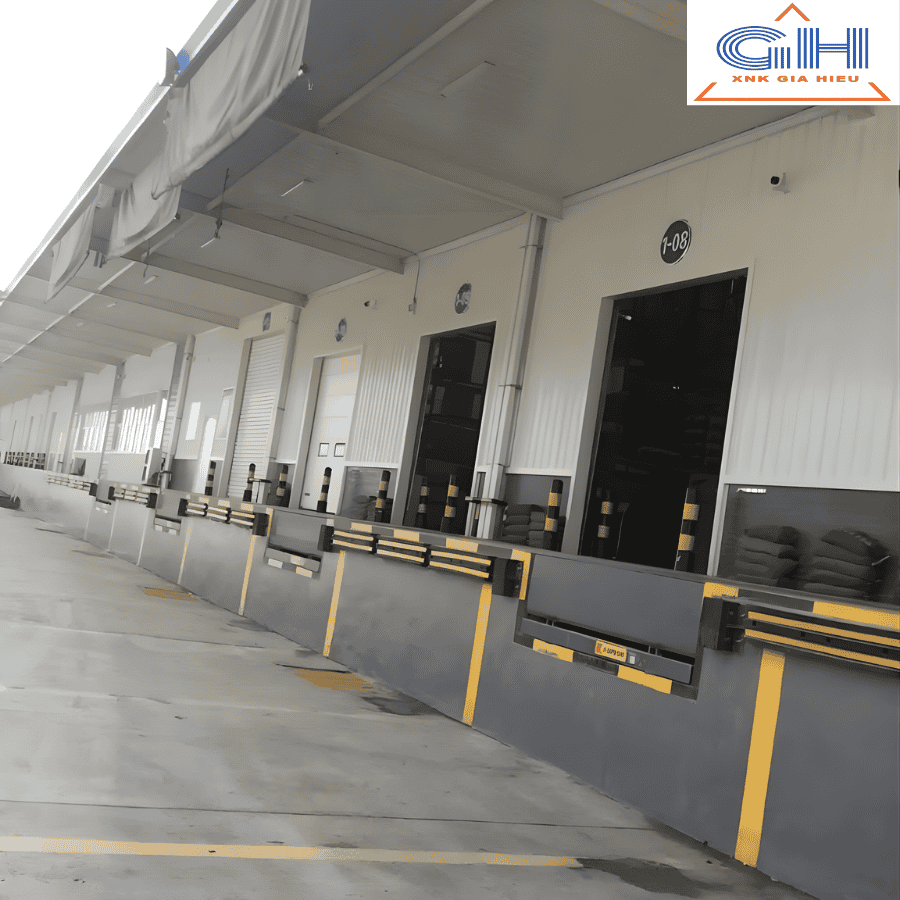 Giải Pháp Bạt Che Nhà Xưởng, Kho Hàng Tại Bà Rịa – Vũng Tàu: Tiết Kiệm, Linh Hoạt, Bền Vững 4 Giải Pháp Bạt Che Nhà Xưởng, Kho Hàng Tại Bà Rịa – Vũng Tàu: Tiết Kiệm, Linh Hoạt, Bền Vững