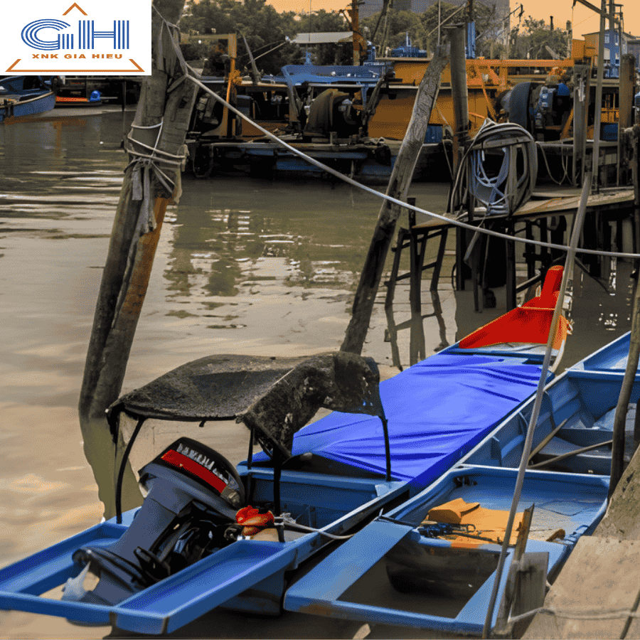 Bạt Che Tàu Thuyền & Phủ Hàng Hóa Khổ Lớn: Giải Pháp Kháng Mặn Vượt Trội Từ Bạt Nhựa Hàn Quốc 13 Bat Gia Hieu